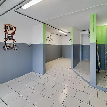 Mansion In Waimes With Sauna And Garden, Cleaning Included *