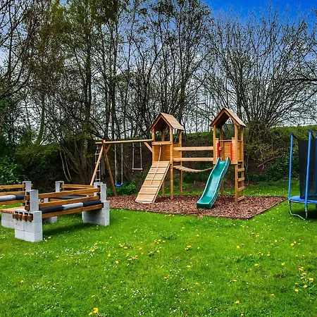 Mansion In Waimes With Sauna And Garden, Cleaning Included Waimes
