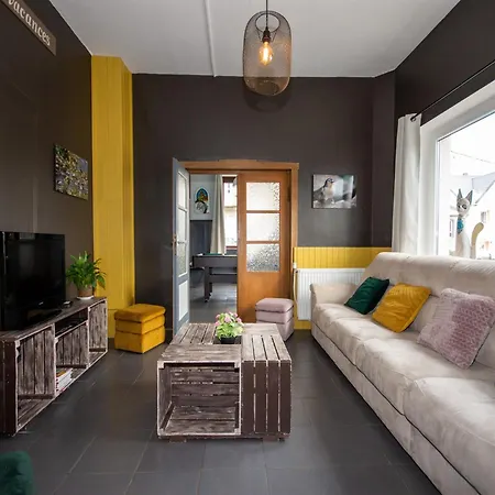 Mansion In Waimes With Sauna And Garden, Cleaning Included *