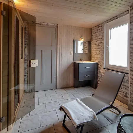 Mansion In Waimes With Sauna And Garden, Cleaning Included